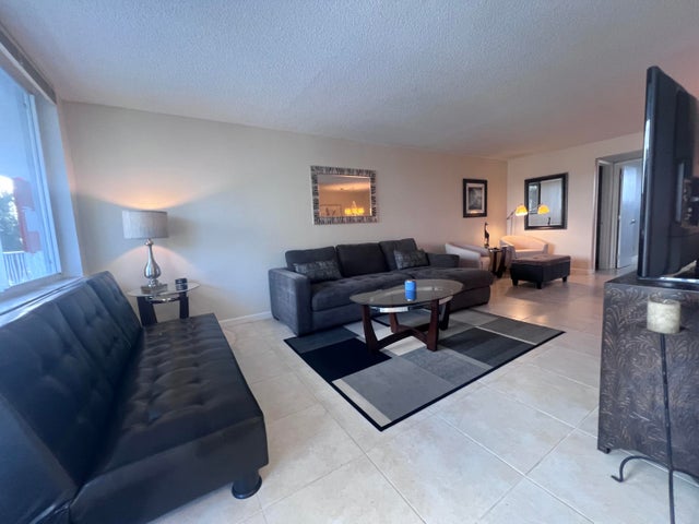 3 of 13 - 104 Paradise Harbour Blvd #305, North Palm Beach, FL
