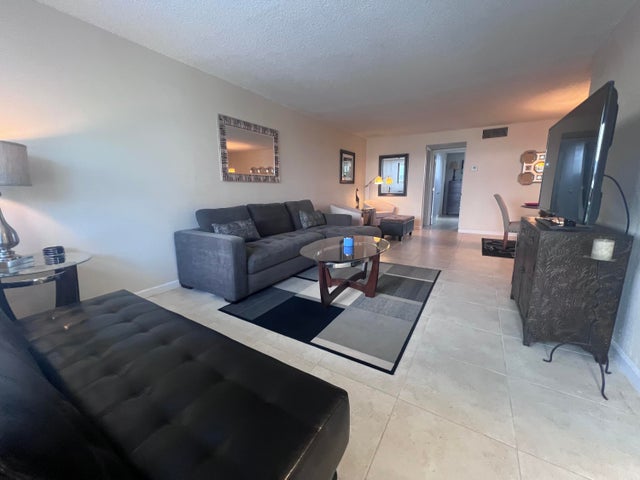 5 of 13 - 104 Paradise Harbour Blvd #305, North Palm Beach, FL