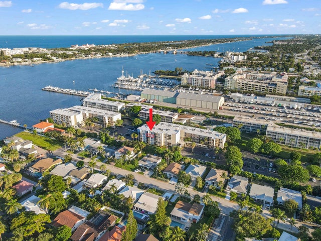 1 of 30 - 890 N Federal Highway #403, Lantana, FL