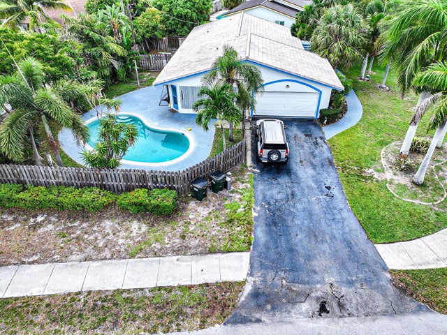 1 of 37 - 518 Linnet Circle, Delray Beach, FL