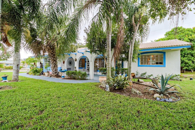 2 of 37 - 518 Linnet Circle, Delray Beach, FL
