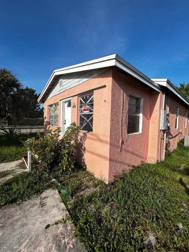 2 of 19 - 1601 N 17th Street, Fort Pierce, FL