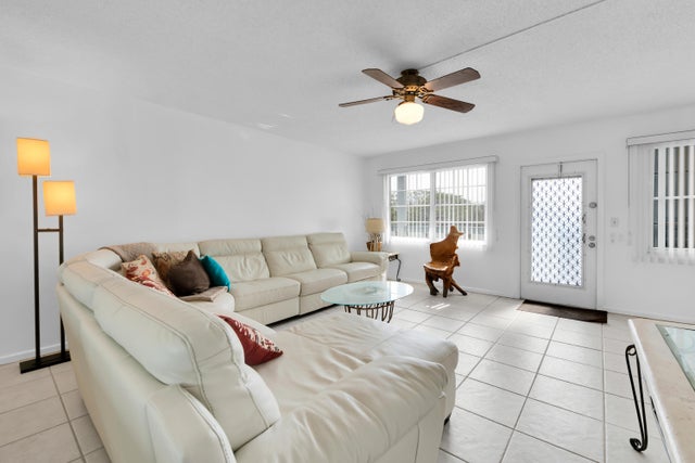 3 of 24 - 250 Richmond F #250, Deerfield Beach, FL