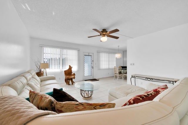 4 of 24 - 250 Richmond F #250, Deerfield Beach, FL