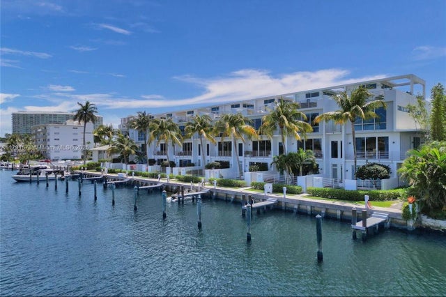 1 of 19 - 2743 Ne 1 Street, Pompano Beach, FL