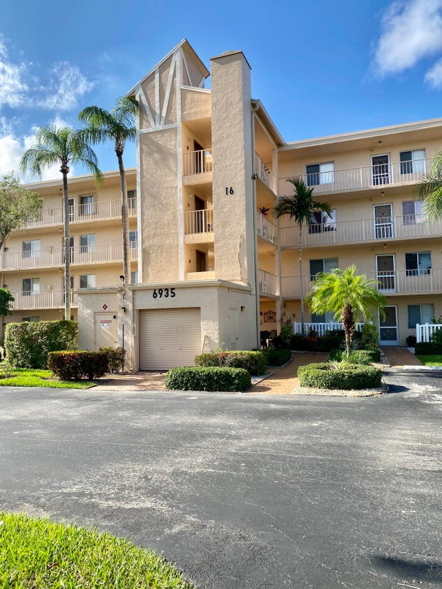 1 of 15 - 6935 Huntington Lane #108, Delray Beach, FL