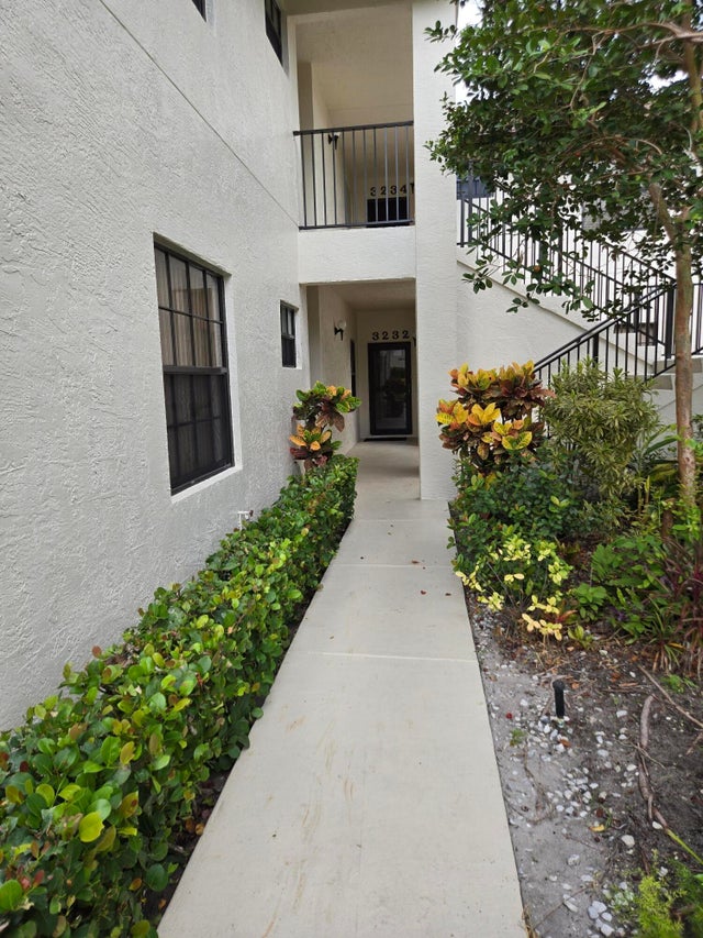 2 of 20 - 3236 Jog Park Drive, Greenacres, FL