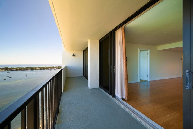 2 of 24 - 5600 N Flagler Drive #2507, West Palm Beach, FL