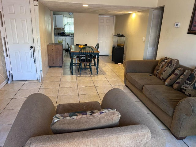 5 of 11 - 1871 Abbey Road #19a, West Palm Beach, FL