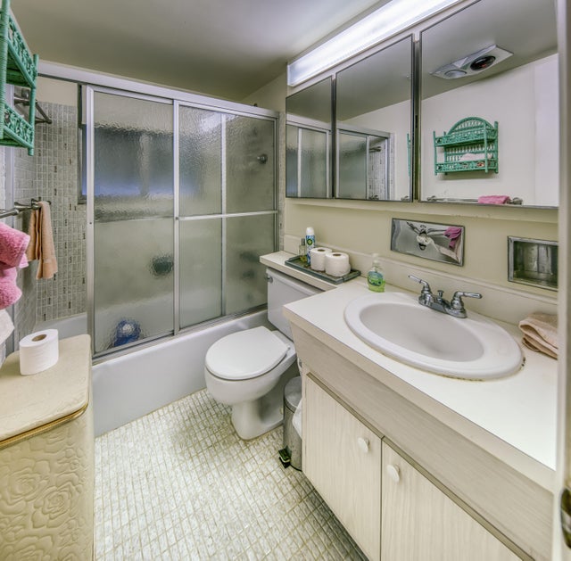 5 of 23 - 1950 Lake Osborne Drive #12, Lake Worth Beach, FL