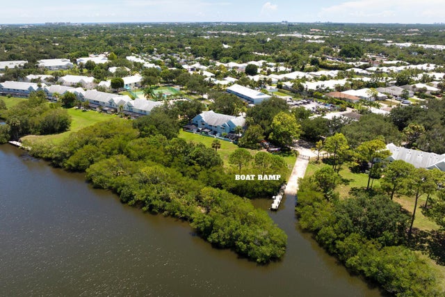 2 of 33 - 6230 Riverwalk Lane #5, Jupiter, FL