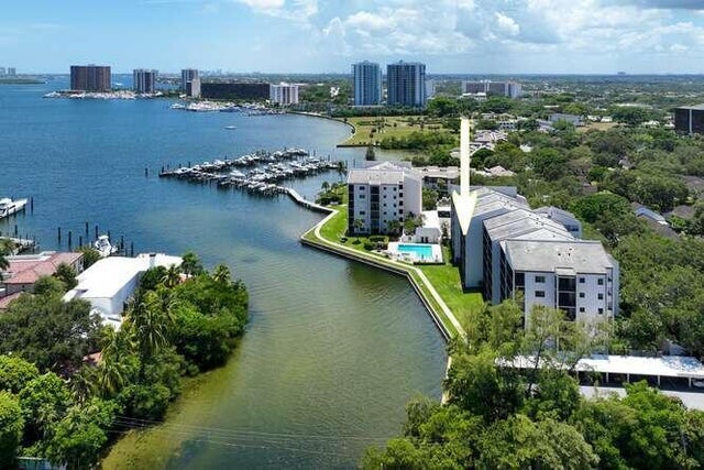 2 of 23 - 11370 Twelve Oaks Way #415, North Palm Beach, FL