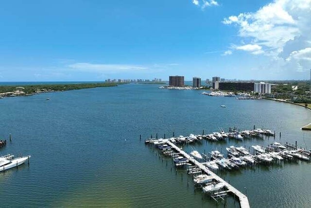 3 of 23 - 11370 Twelve Oaks Way #415, North Palm Beach, FL