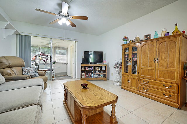 5 of 19 - 2854 Ashley Drive E #e, West Palm Beach, FL