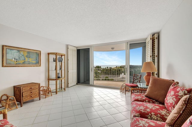 5 of 70 - 2295 S Ocean Boulevard #804, Palm Beach, FL