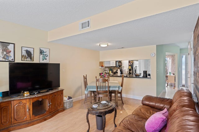 5 of 26 - 6230 Riverwalk Lane #4, Jupiter, FL