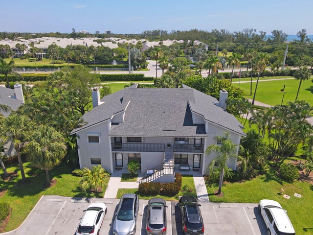 2 of 35 - 102 Clubhouse Circle, Jupiter, FL