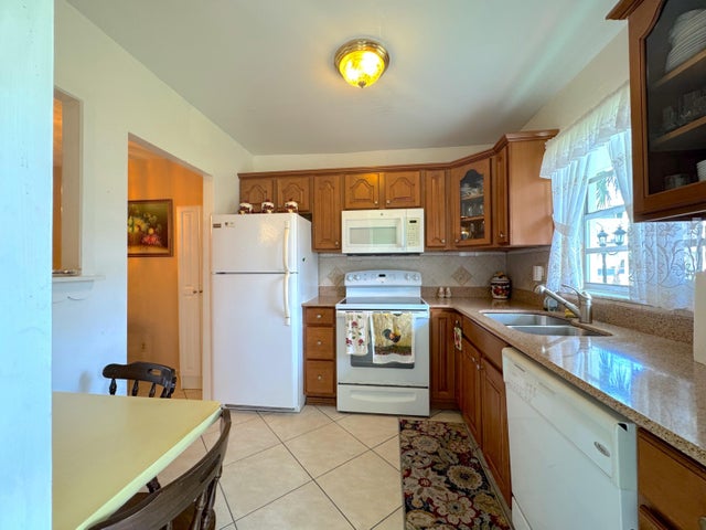 1 of 21 - 5300 Washington Street #i105, Hollywood, FL