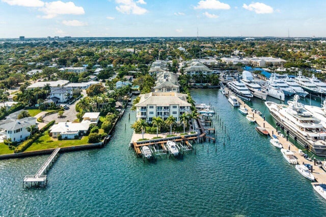 2 of 52 - 3940 N Flagler Drive #401, West Palm Beach, FL