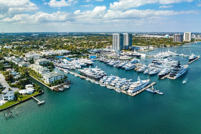 3 of 52 - 3940 N Flagler Drive #401, West Palm Beach, FL