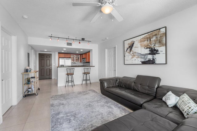 4 of 30 - 610 Clematis Street #523, West Palm Beach, FL