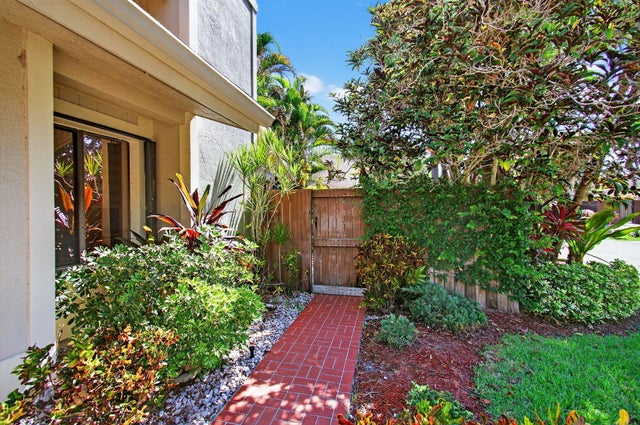 4 of 90 - 7745 Stanway Place E, Boca Raton, FL