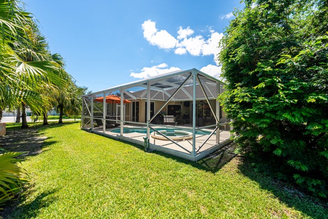 5 of 42 - 6049 Nw Winfield Drive, Port Saint Lucie, FL