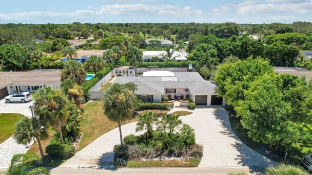 2 of 52 - 335 Country Club Drive, Tequesta, FL