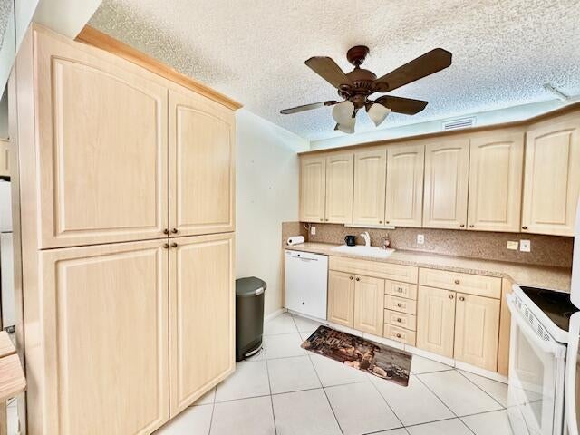 4 of 58 - 3057 Yarmouth C, Boca Raton, FL