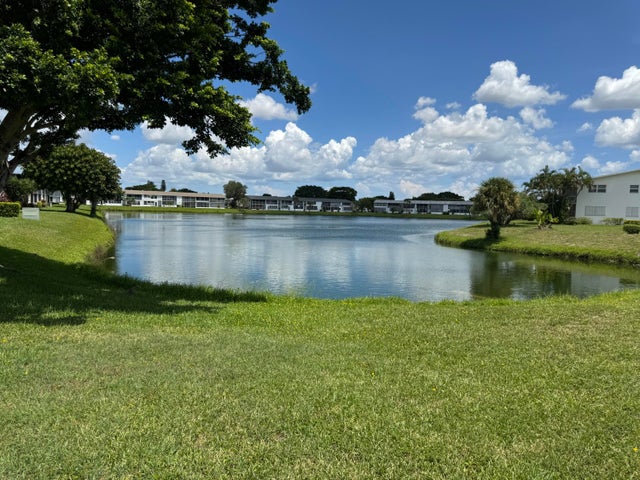 2 of 22 - 130 Chatham F, West Palm Beach, FL