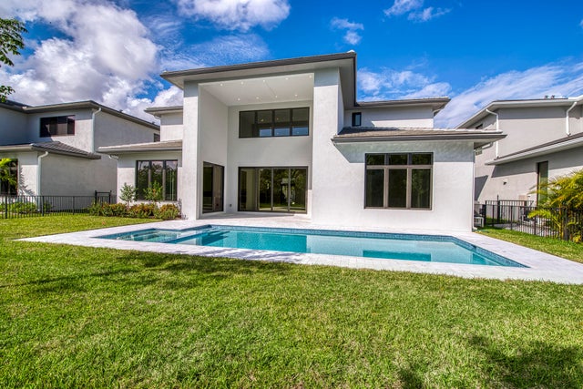 3 of 29 - 18409 Symphony Court, Jupiter, FL