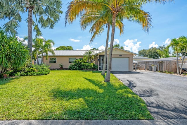 2 of 48 - 19141 Se Barus Drive, Jupiter, FL