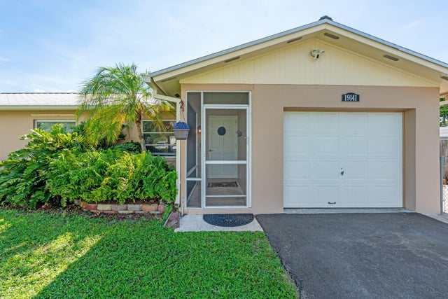 4 of 48 - 19141 Se Barus Drive, Jupiter, FL