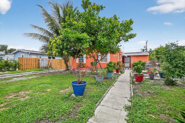 5 of 52 - 1007 Almeria Road, West Palm Beach, FL