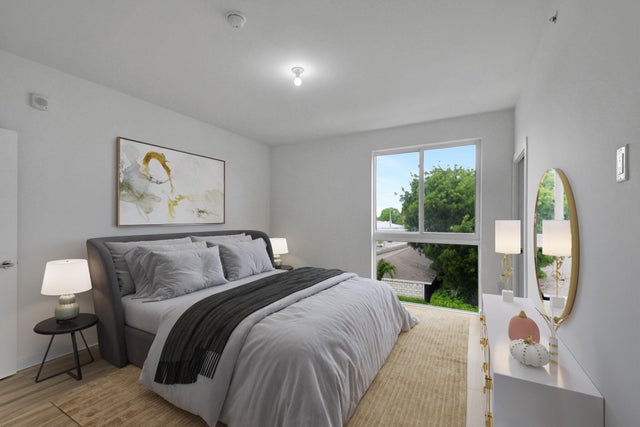 4 of 56 - 117 Lake Avenue #304, Lake Worth, FL