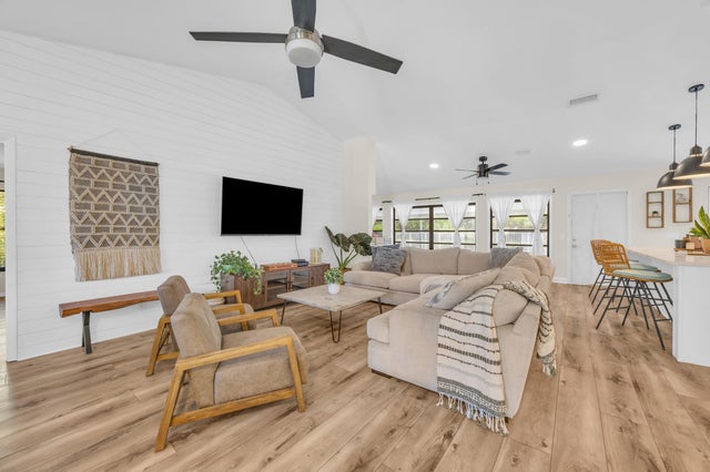5 of 42 - 6558 Se Roanoke Court, Hobe Sound, FL