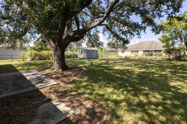 2 of 23 - 1914 Sw Beauregard Street, Port Saint Lucie, FL