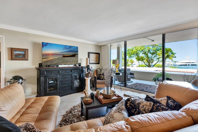 4 of 13 - 134 Lakeshore Drive #215, North Palm Beach, FL