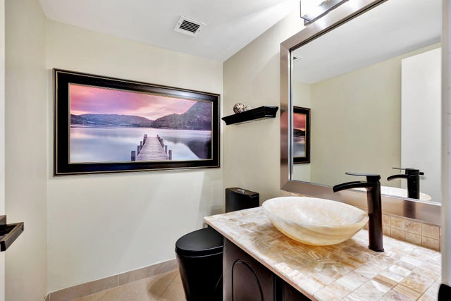 5 of 13 - 134 Lakeshore Drive #215, North Palm Beach, FL