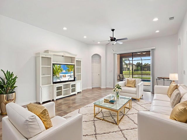 5 of 43 - 4842 Ashley Lake Circle, Vero Beach, FL