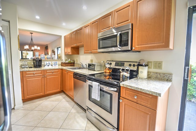 3 of 25 - 28 Stratford Lane #c, Boynton Beach, FL