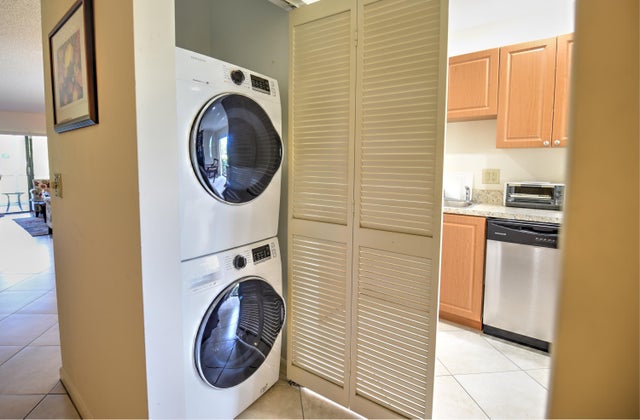 4 of 25 - 28 Stratford Lane #c, Boynton Beach, FL