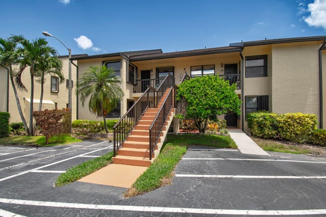 3 of 27 - 4696 Lucerne Lakes Boulevard #102, Lake Worth, FL
