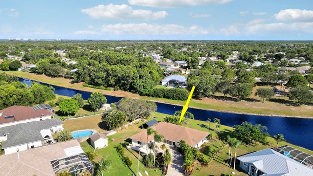 3 of 49 - 2111 Se Cayuga Court, Port Saint Lucie, FL