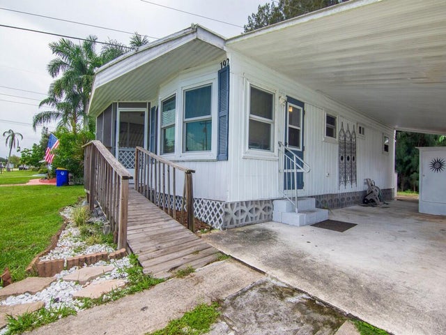 4 of 27 - 5000 Se Federal Highway #192, Stuart, FL