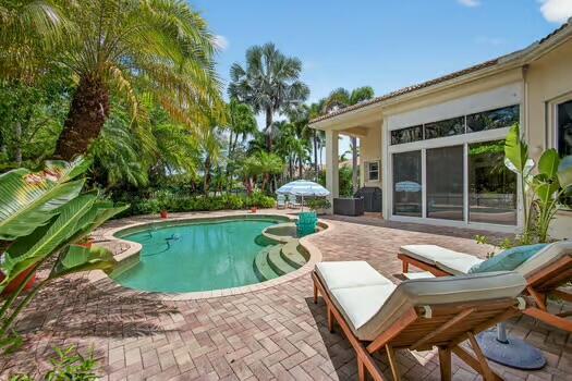 4 of 40 - 802 Floret Drive, Palm Beach Gardens, FL