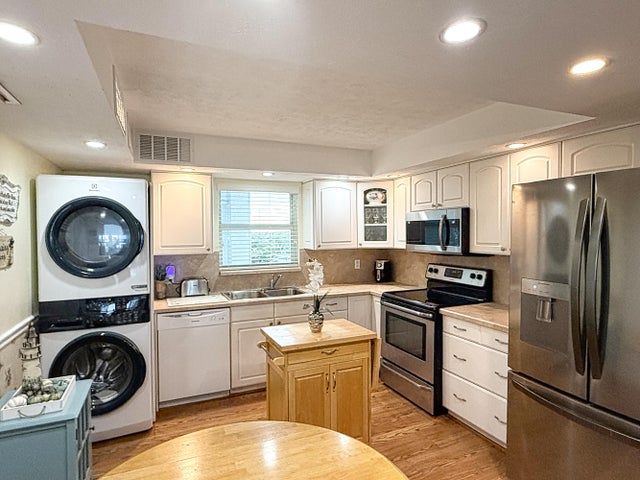 4 of 55 - 401 Lake Shore Drive #801, Lake Park, FL