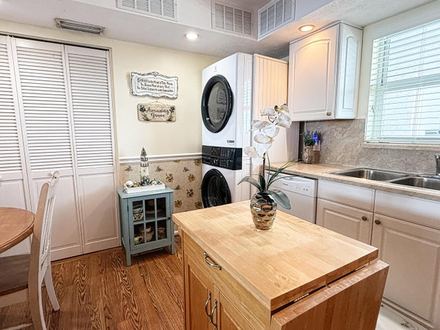 5 of 55 - 401 Lake Shore Drive #801, Lake Park, FL