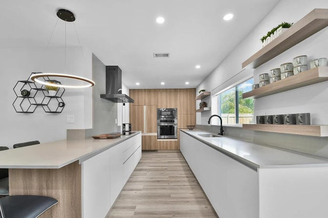 2 of 26 - 803 Bluebird Drive, Delray Beach, FL