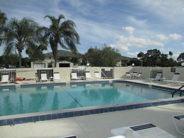 2 of 14 - 1512 Se Royal Green Circle #h-202, Port Saint Lucie, FL